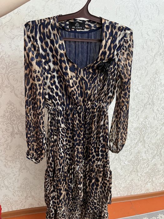 Женское вечерное платье