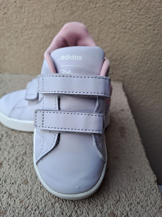 Incaltaminte adidas, marimea 23