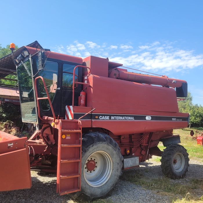 Combina case axial 1660 heder porumb