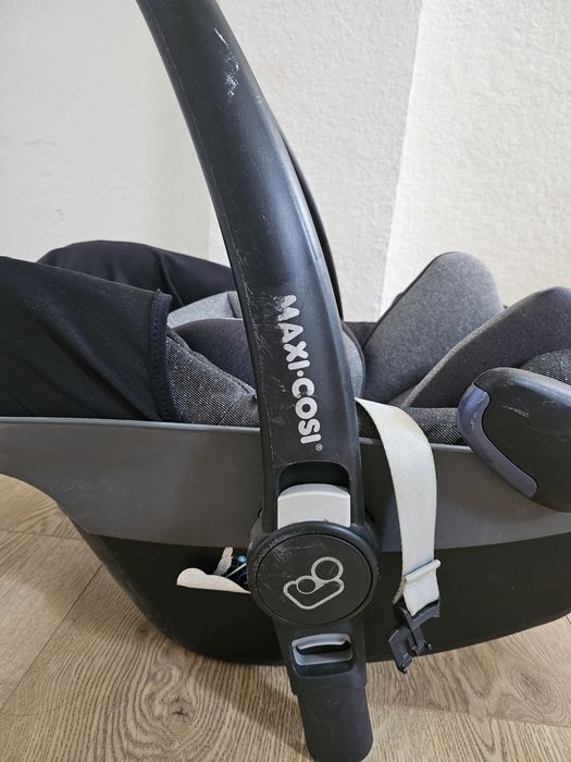 Стол за кола - кошница Maxi Cosi