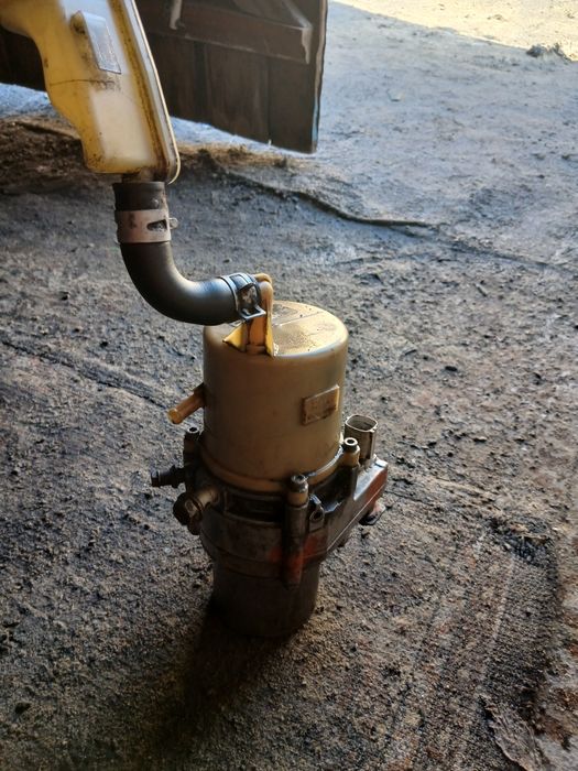 Насос ЕГУР мазда