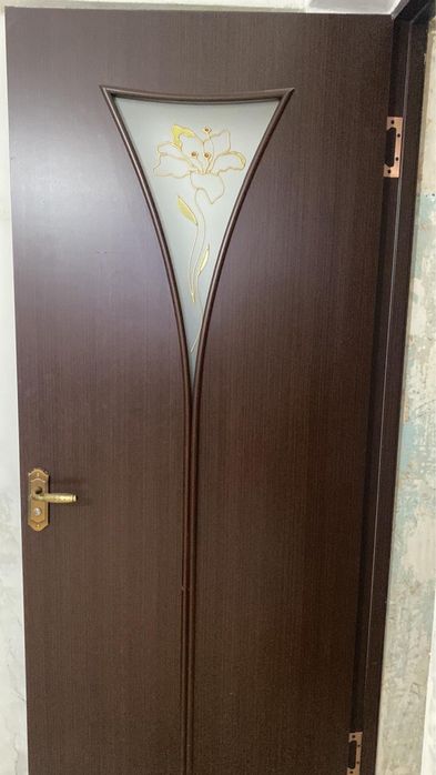 Продам межкомнатые двери срочно!