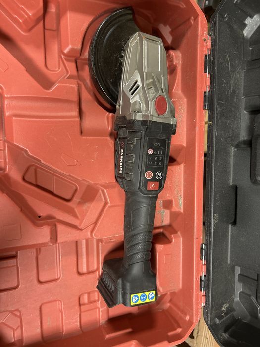 Акумулаторен ъглошлайф parkside