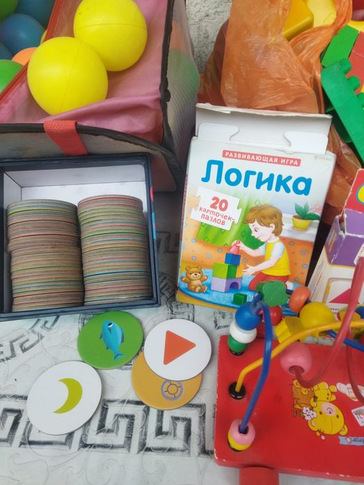 Развивающие игрушки