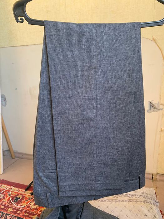 Kostyum shim turidiskiy