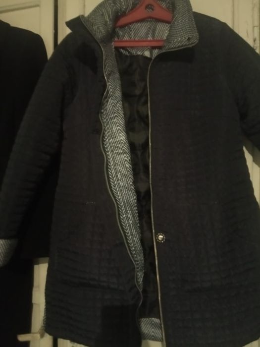 Зимняя куртка, очень теплая и лёгкая!
