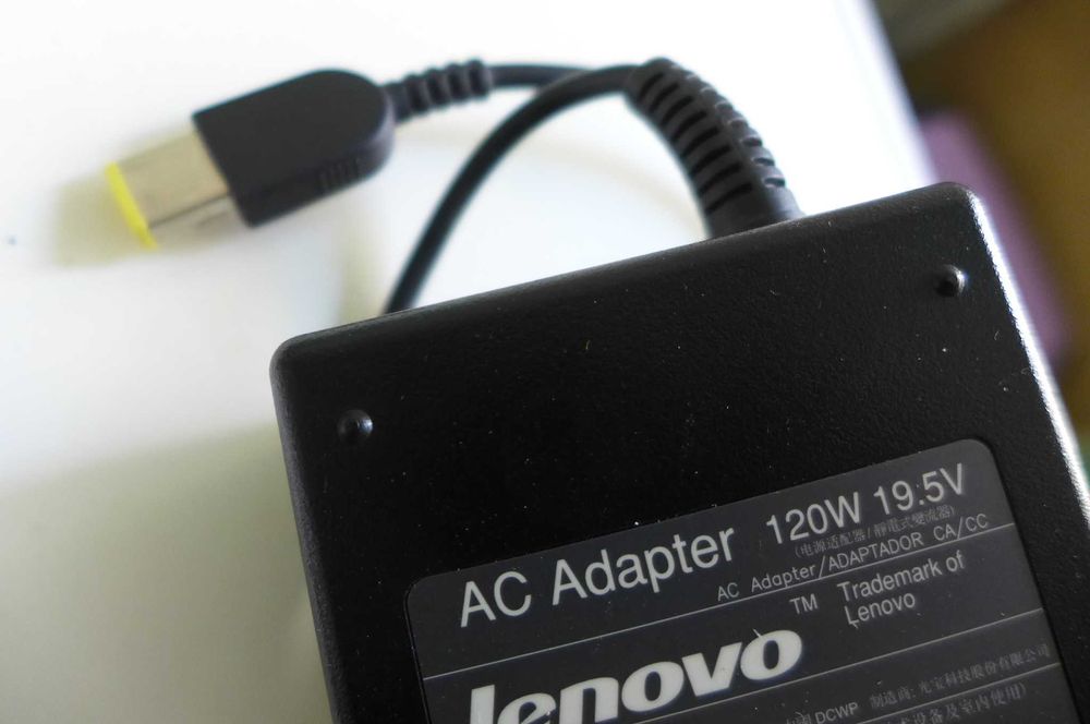Alimentator Incarcator Lenovo Model PA-1121-04 65W 90W 120W 19.5V 20V