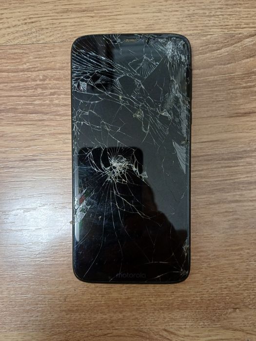 Motorola Moto G7 cu displayul spart. Placa este ok


#6