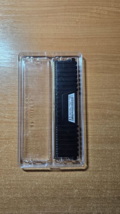 Memorie RAM Corsair Vengeance LPX 8GB DDR4