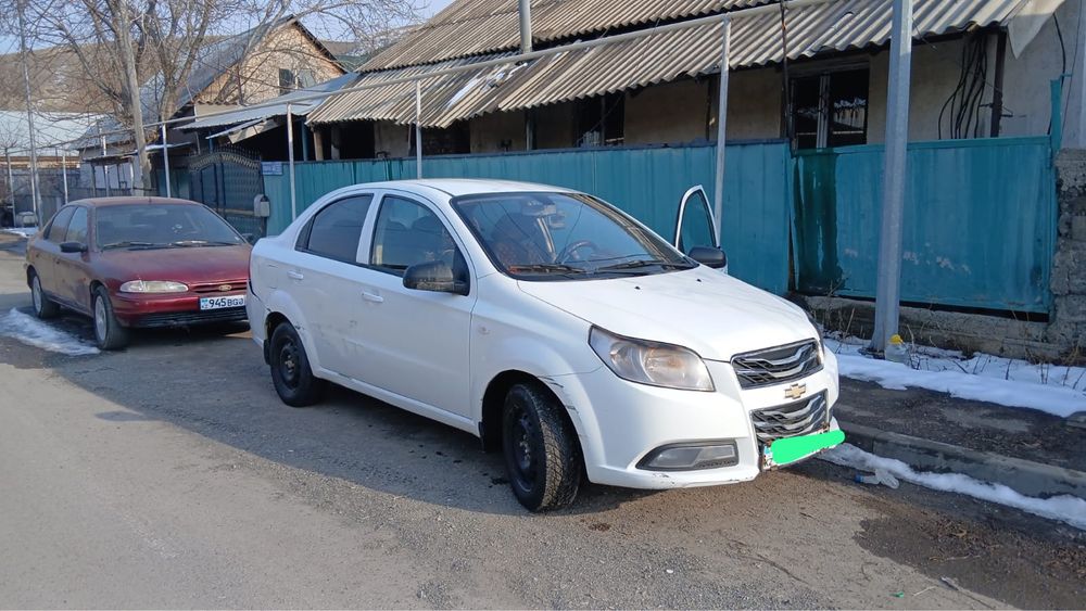 Автомобиль Chevrolet Aveo