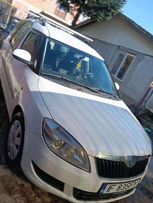 Vând Skoda roomster