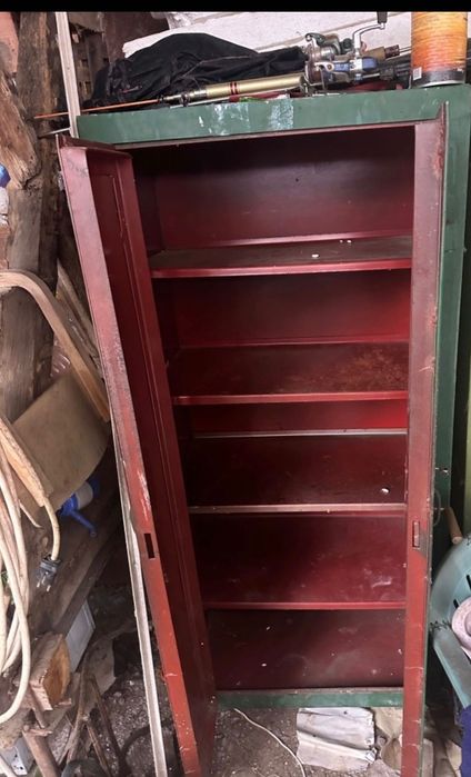 Метален шкаф/сейф