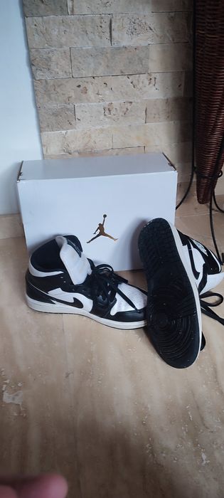 Nike Air Jordan 1 mid