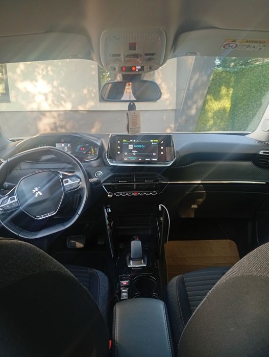 Pegeout E-2008 GT line (Allure), 2021, Electric