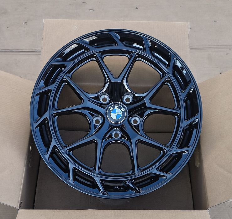 Jante 18 BMW seria 1, 2, 3, 4, 5, 6 7 sau X1 X2 X3 X4 X5 Z8
Jante Noi cu Factura și Garantie
Magazin authauss.ro