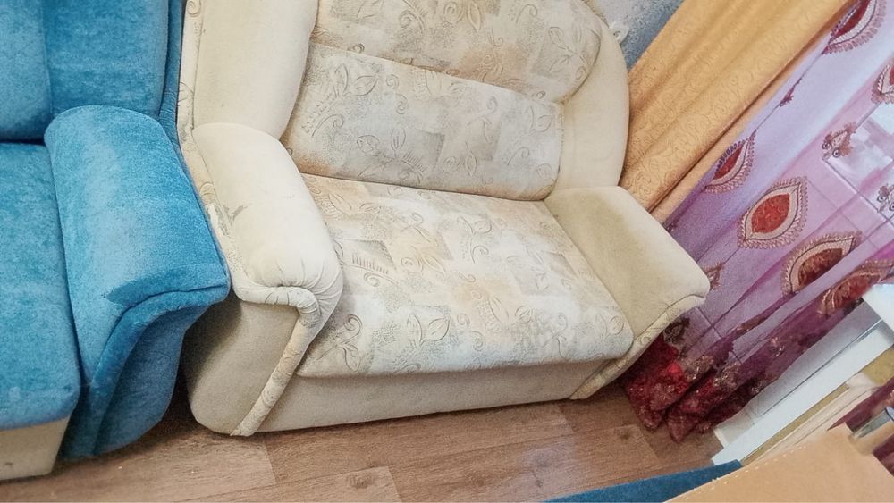 Продам диваны по 2000
