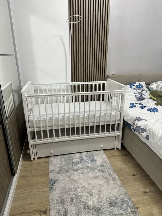 Vand patut lemn cu laterala culosabila si sistem de leganare