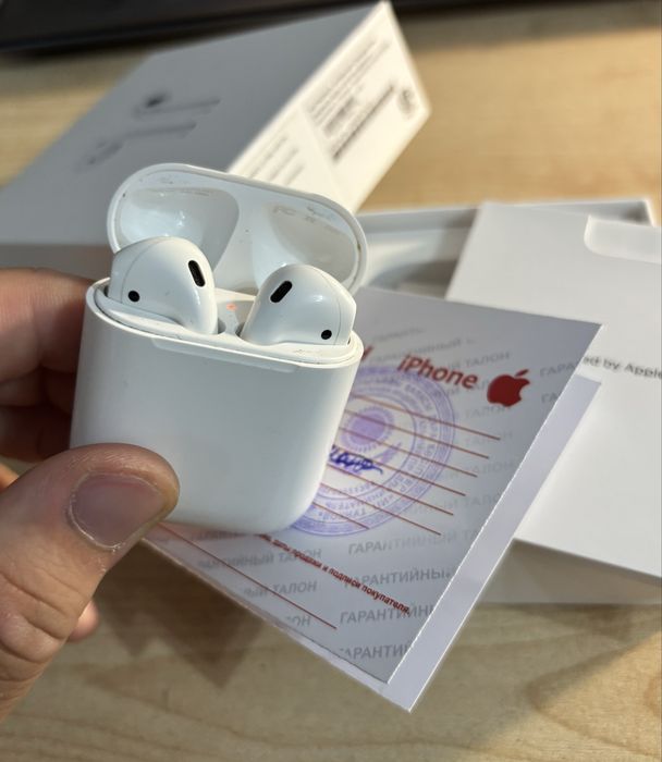 Airpods 2, оригинал. Полный комплект