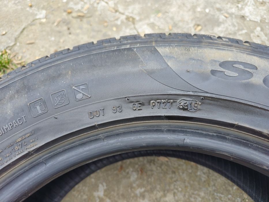 Vând cauciucuri Pirelli