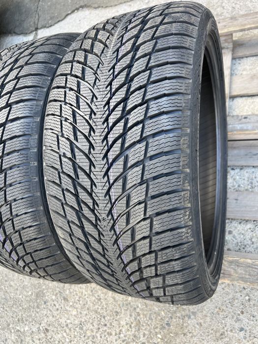 2 anvelope de iarna noi 245/35/19 Nokian!