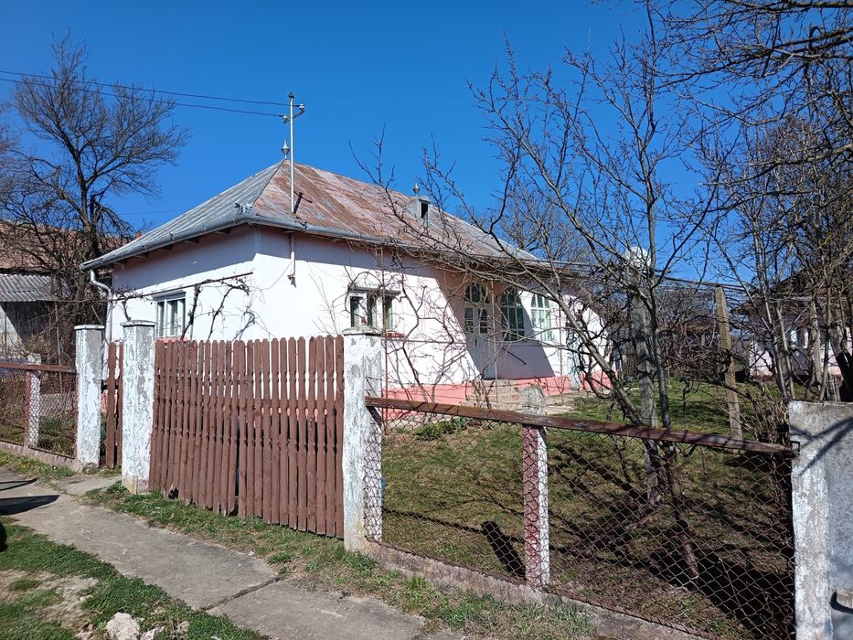 Vând casa în comuna Maeriste 2 camere