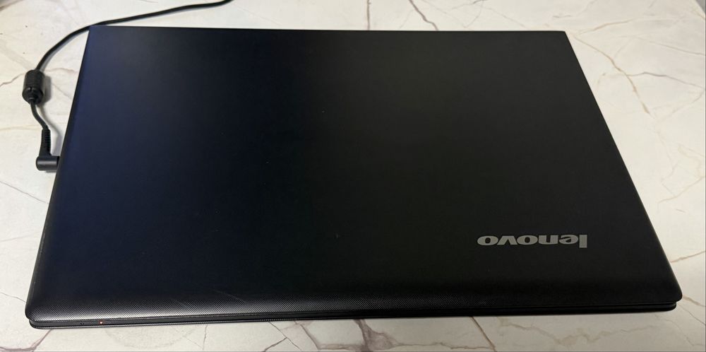Ноутбук Lenovo продам