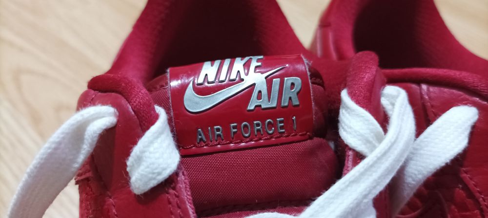 Nike Air Force 1 Low 07 LV8 Woven Gym Red