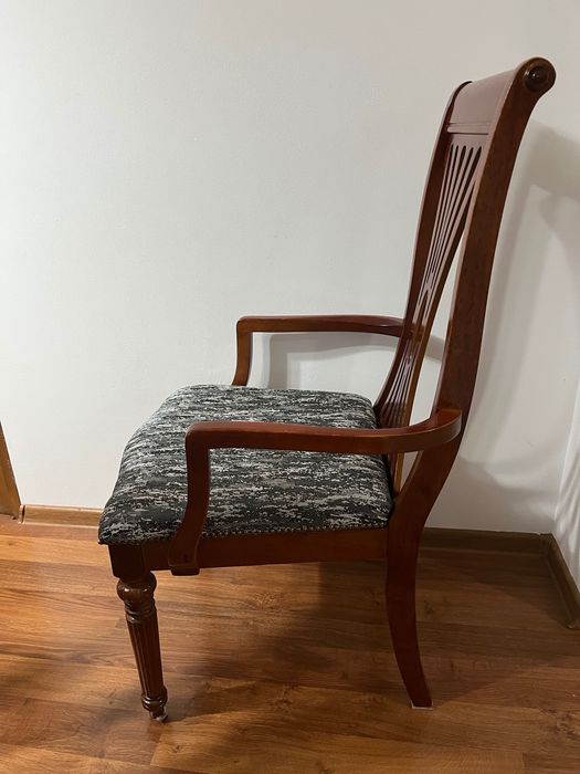 Set șase scaune din lemn masiv