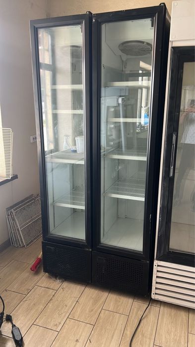 ВИТРИННЫЕ ХОЛОДИЛЬНИКИ разные модели с гарантией