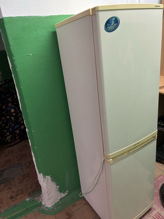 Продам холодильник