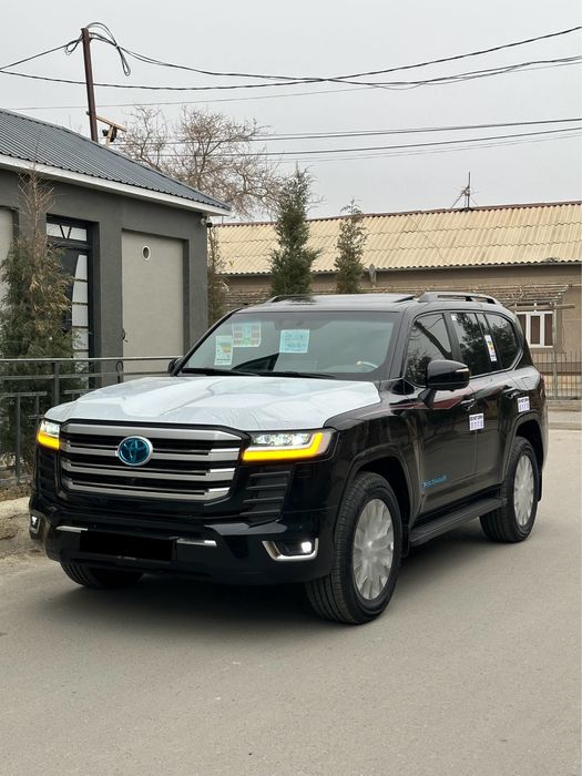 Tayota Land Cruiser Prado 300 VX 4 Litr