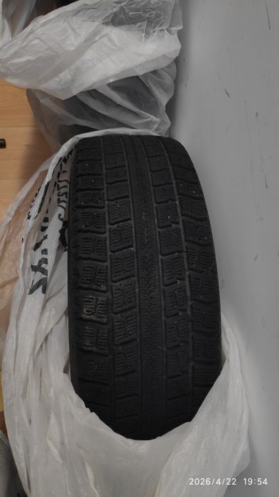 Продам комплект шин на 17