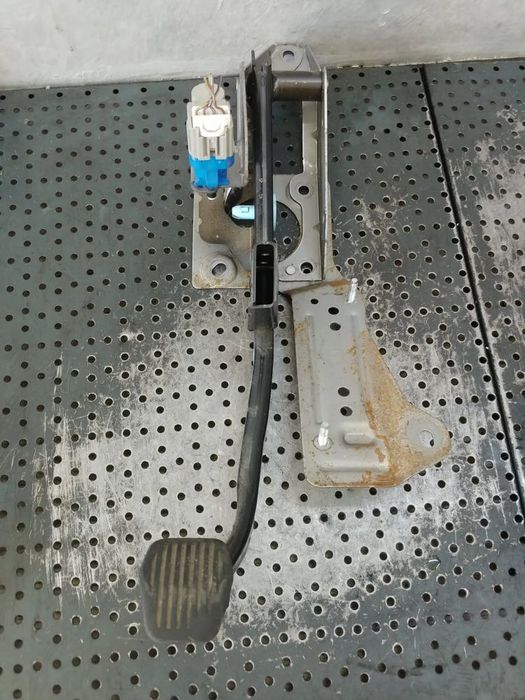 pedala frana 1.6 b ford focus 3  bv61-2467-ga