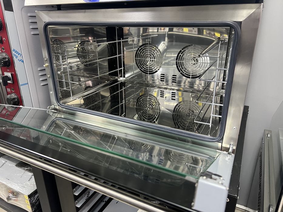 Конвектомат Чисто нов  два модела