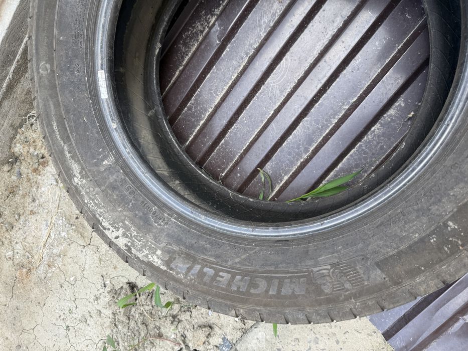 Покрышки Michelin.