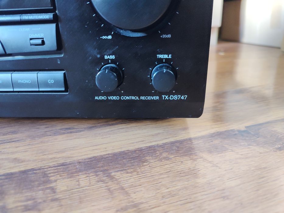 Aplituner Onkyo TX-DS747 și preamplificator Sony TA-A790E