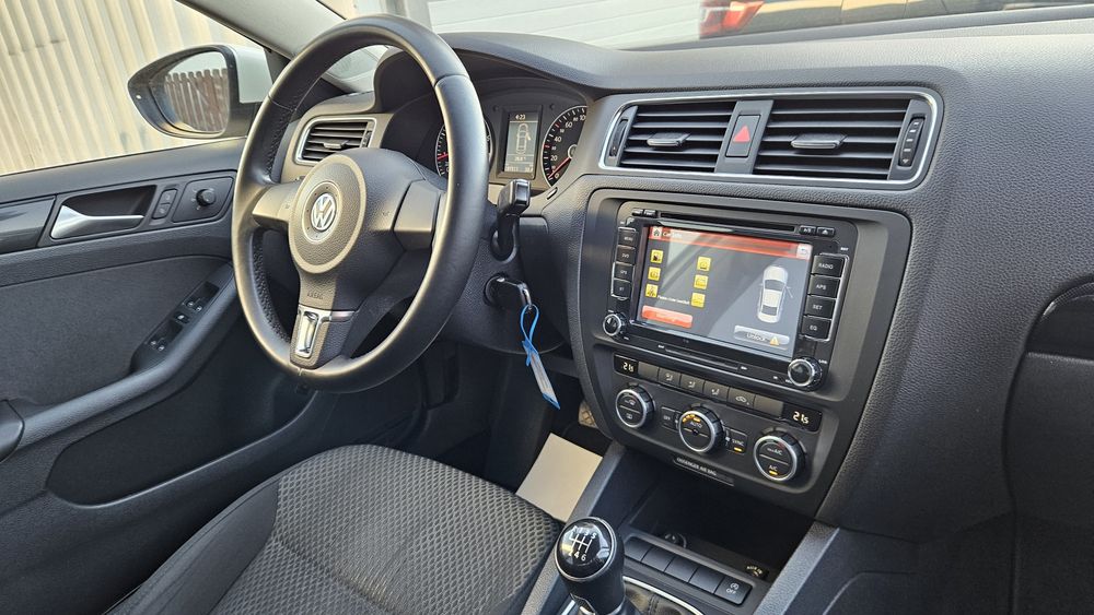 Vw.Jetta 1.2 Tsi 122 cp 2013 Euro 5 180.000 km-Clima-Navi-Jante R16-Scaune incalzite