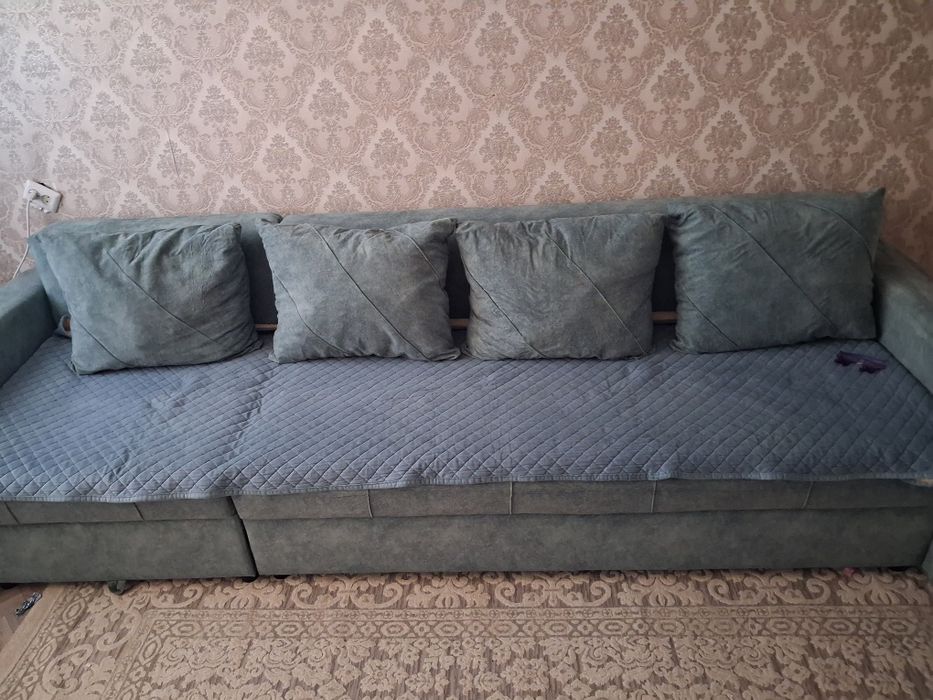 Продам диван 2.8метр
