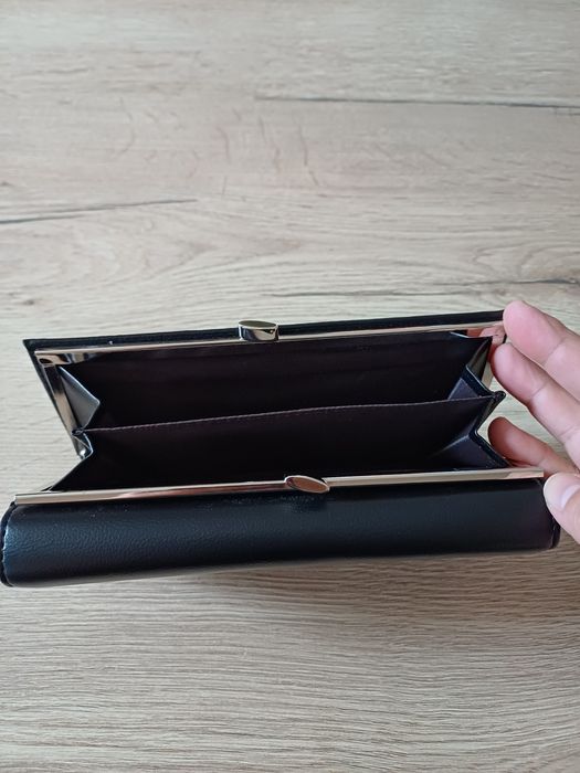 Дамски портмонета,нови