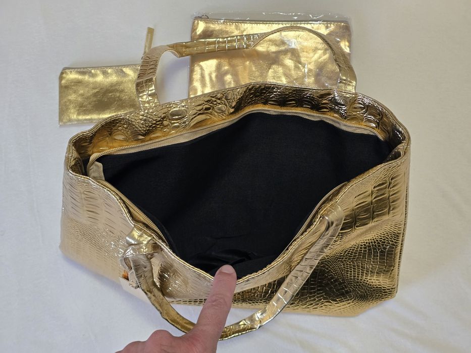 Дамска чанта + 2 портмонета цвят злато