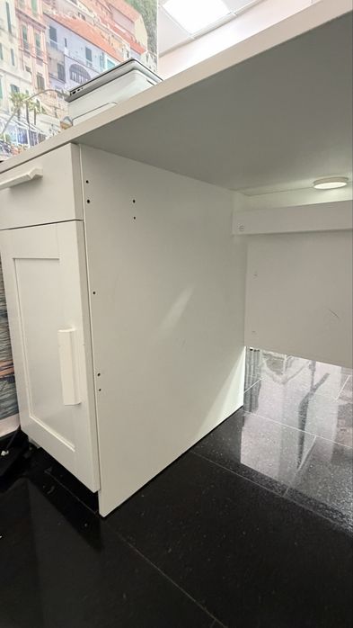 письменный стол IKEA BRIMNES (БРИМНЭС)