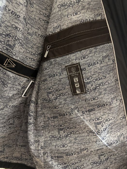 Срочно продается мужская куртка