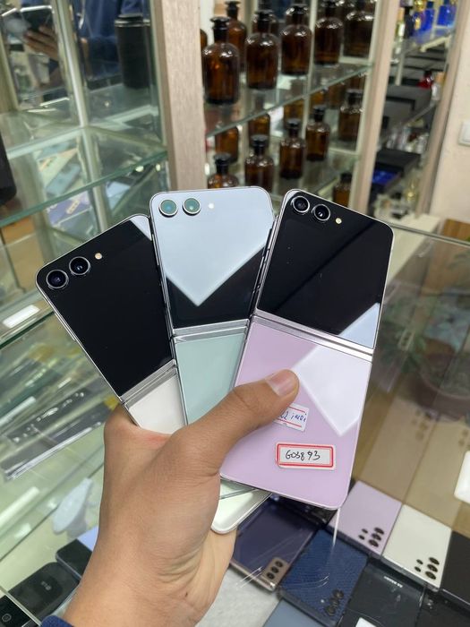 Samsung galaxy z flip 5 5G 8/256gb holati ideal