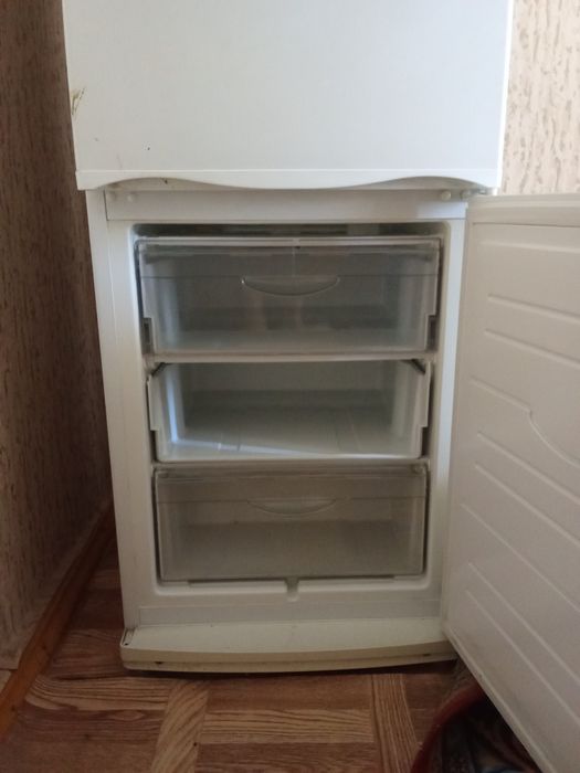 Продам холодильник Atlant