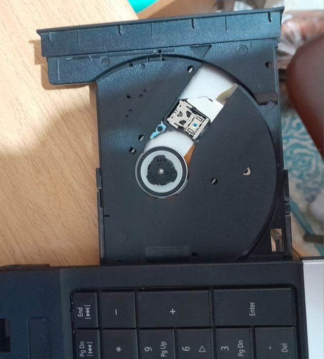 Acer Aspire E1-571G