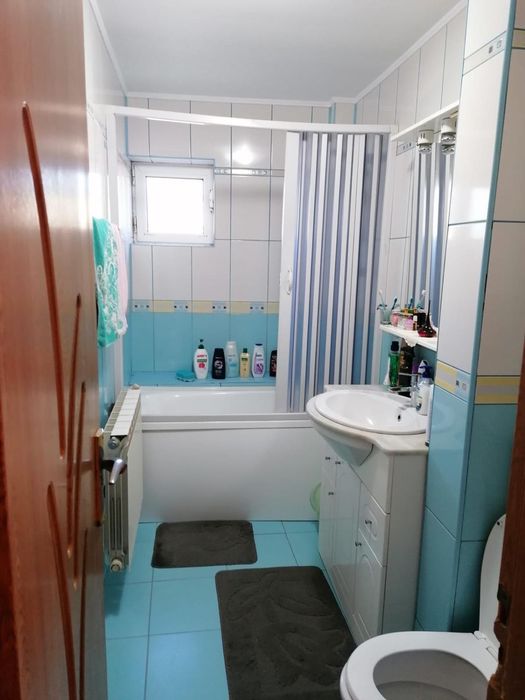 Vand apartament cu 3 camere Urziceni