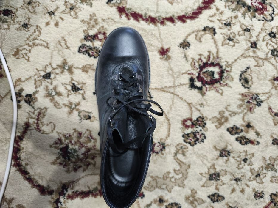 Продам рабочие ботинки