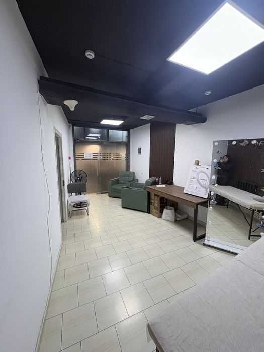 Сдам 81 м² Офис в Аренду. метро Космонавты. ЦУМ. Яккасарайский!