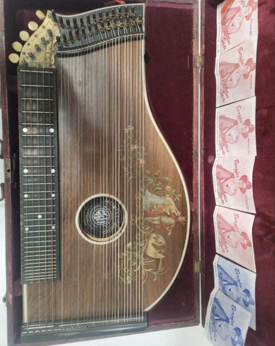 Instrument muzical anii 1920