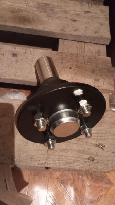 Ступица для легкового прицепа